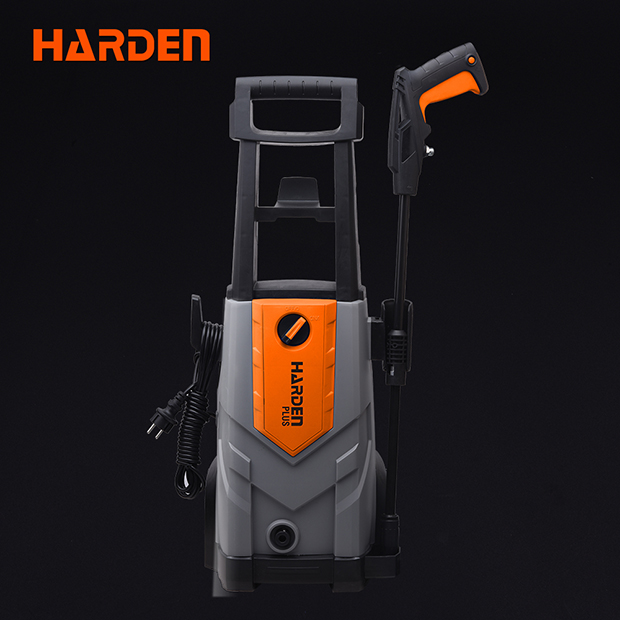 HIDROLAVADORA DE ALTA PRESIÓN DE 1800W Y 135 BARES